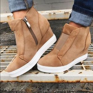 BNIB Dottie Couture Wedge Booties